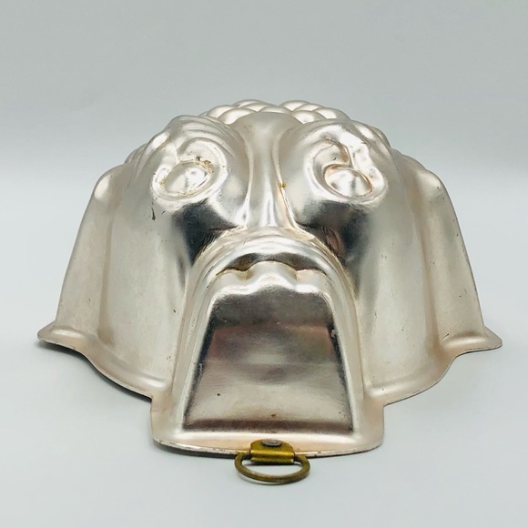 🍇 Vintage Grape Cake Pan Jell-O Mold - Picture 5 of 14